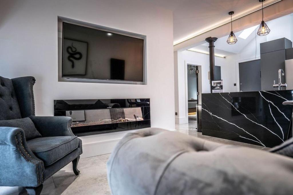Luxury Royal Mile Boutique 2Bedroom Apartment Edimburgo Exterior foto